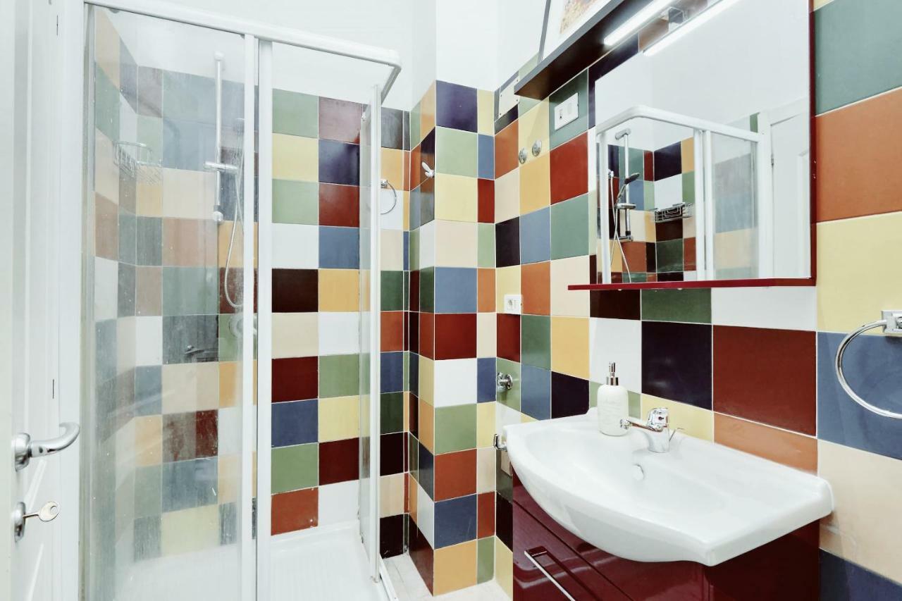 Bbhome Trastevere Station White Chic Apartment Řím Exteriér fotografie